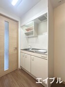 キッチン スタンダード九工大前ビル