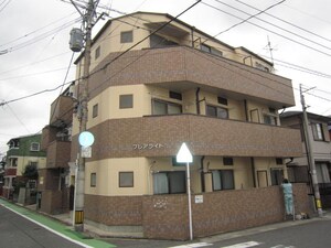 プレアライト