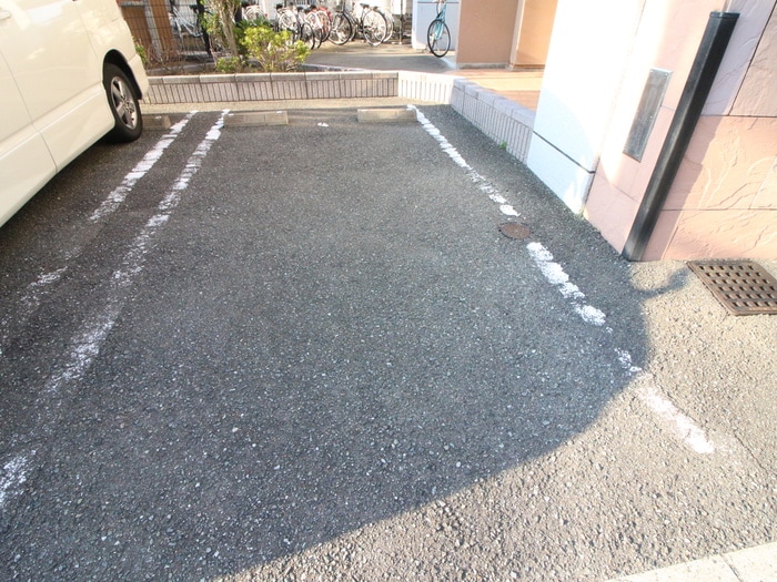 駐車場 レブリアント賀茂