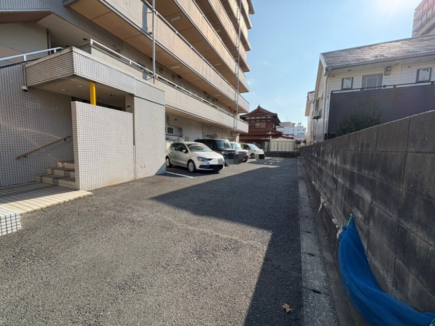 駐車場 アベニュー守恒