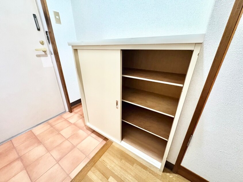靴箱 アベニュー守恒