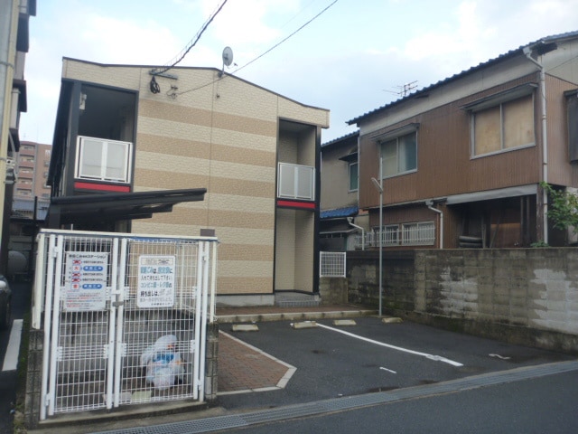 外観写真 レオパレスソレ－ユ萩崎