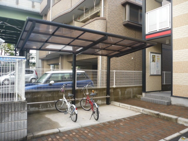 駐輪場 レオパレスソレ－ユ萩崎