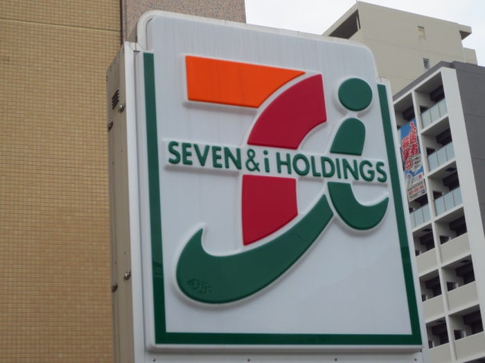 セブンイレブン福岡箱崎6丁目店(コンビニ)まで186m ツインリバ－ル－チェ