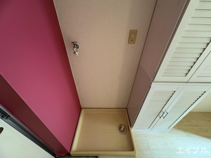 洗濯機置場 ホワイトシャト－大橋７番館