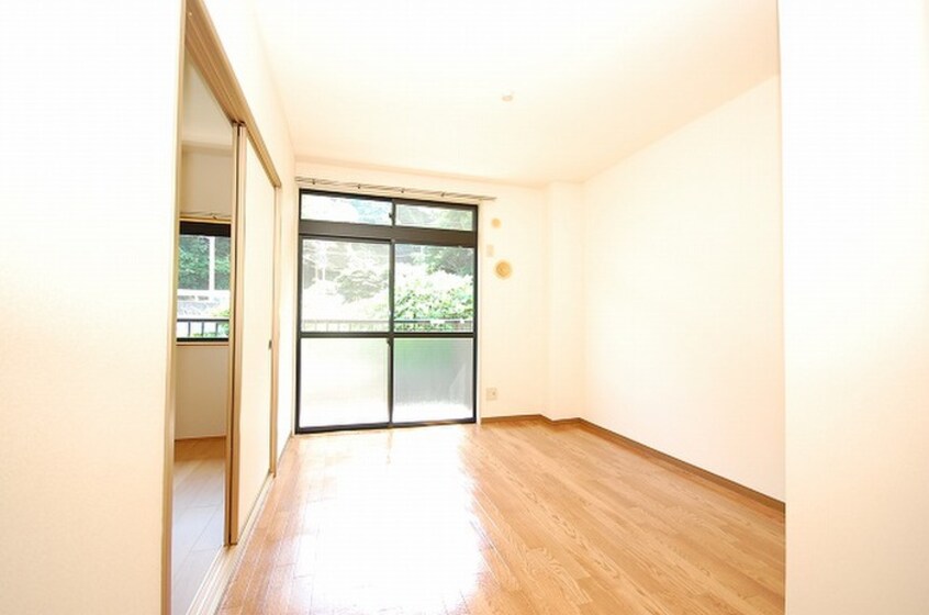 居室 カルム太刀浦