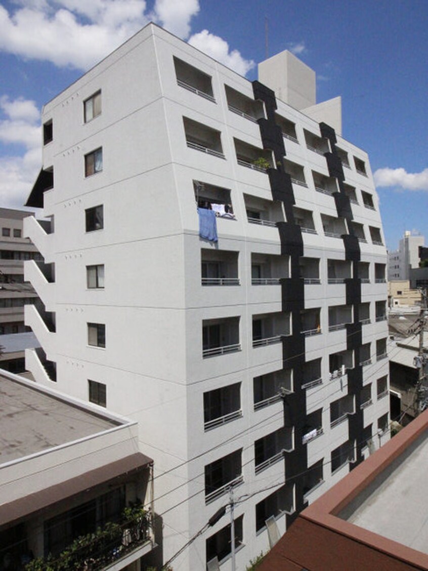 外観写真 エルザビル馬借47