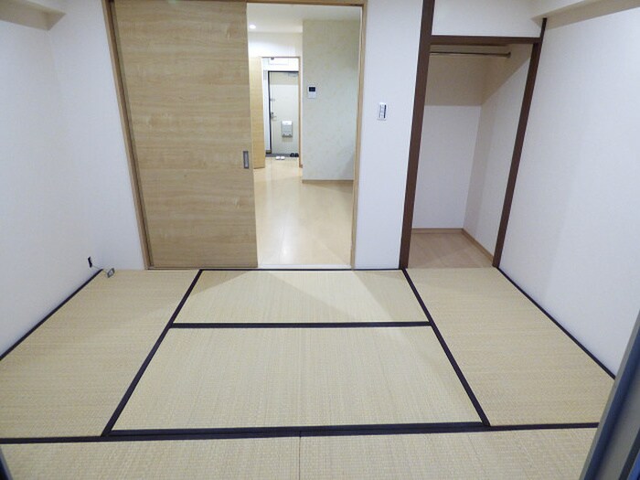 居室 エルザビル馬借47