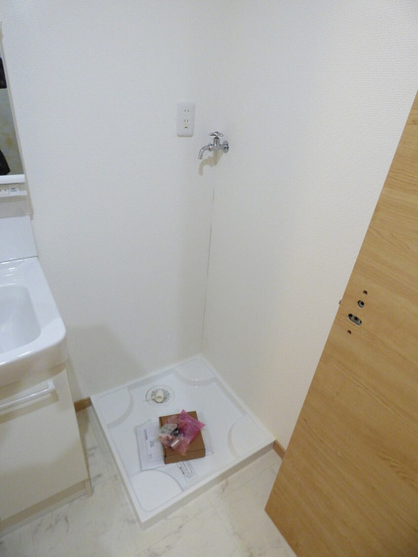 洗濯機置場 エルザビル馬借47