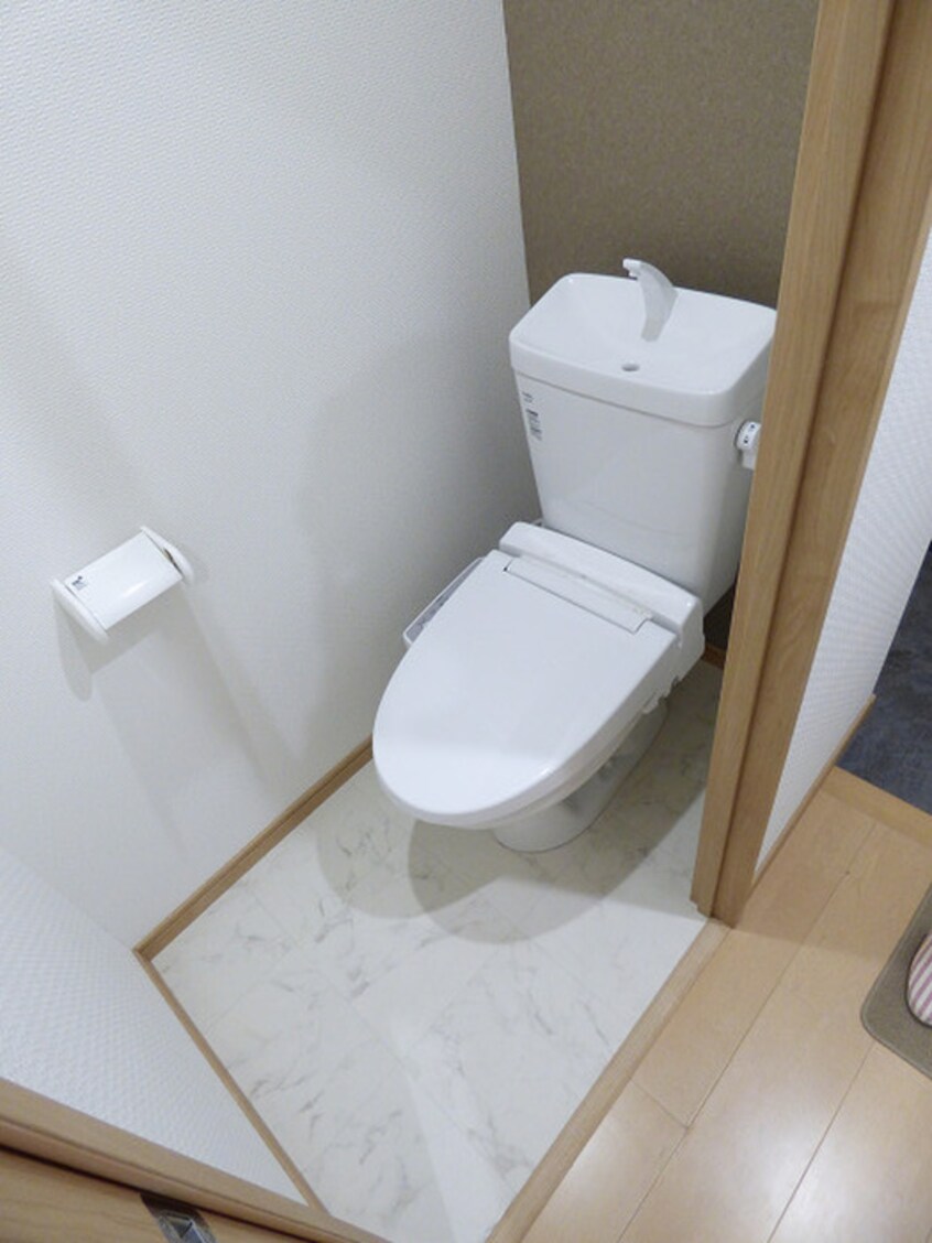 トイレ エルザビル馬借47