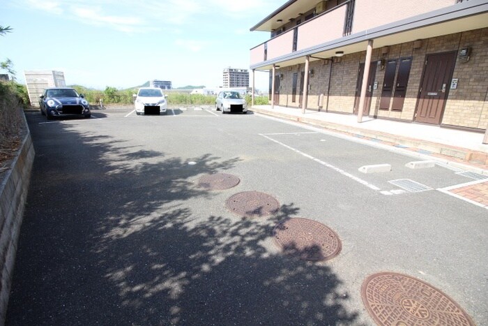 駐車場 アカイユ