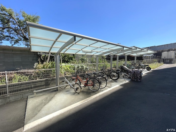 駐輪場 ＬＩＦＥＦＩＥＬＤ桜台