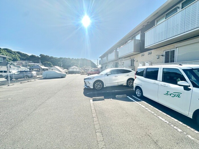 駐車場 トレス中間壱番館