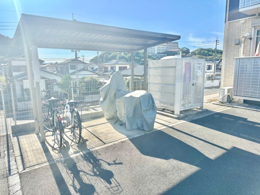 駐輪場 トレス中間壱番館