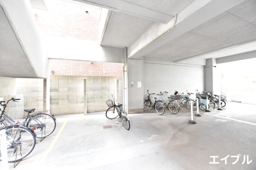 駐輪場 シャルム住吉