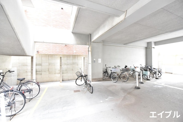 駐輪場 シャルム住吉