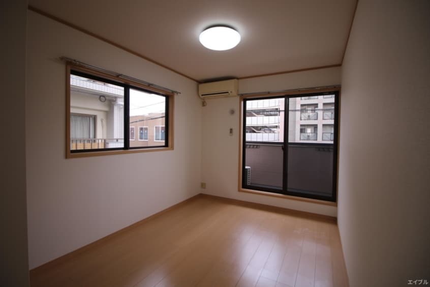 居室 セレーノ井尻