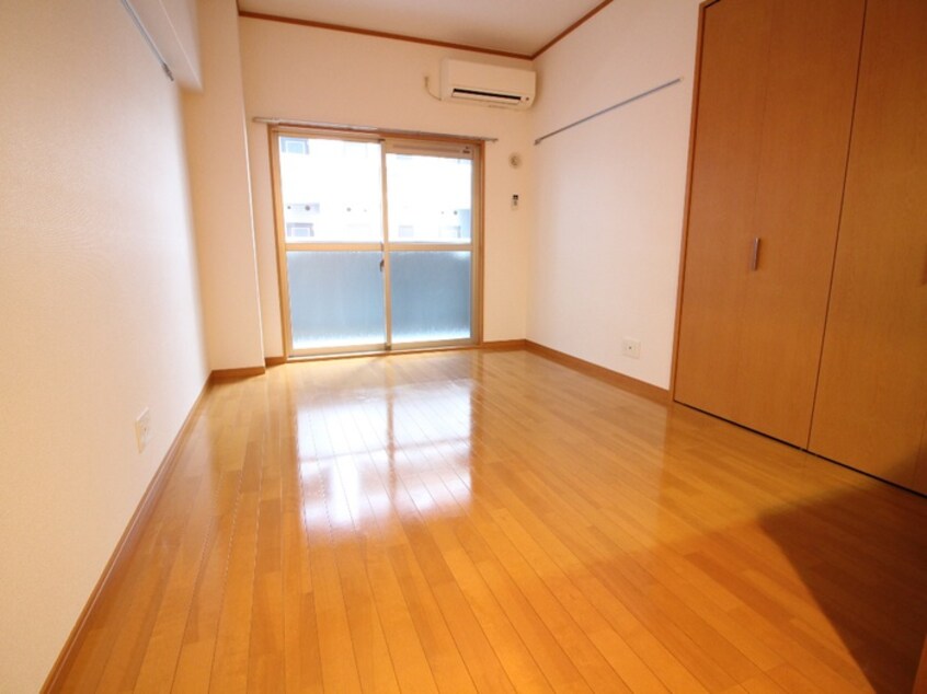 居室 ロイヤル渡辺通Ⅱ８８