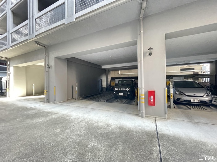駐車場 ロイヤル渡辺通Ⅱ８８