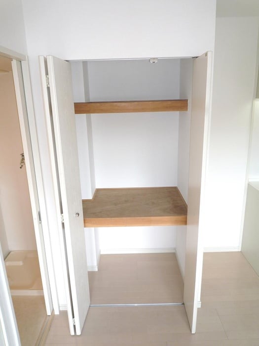 収納 アブレスト野間