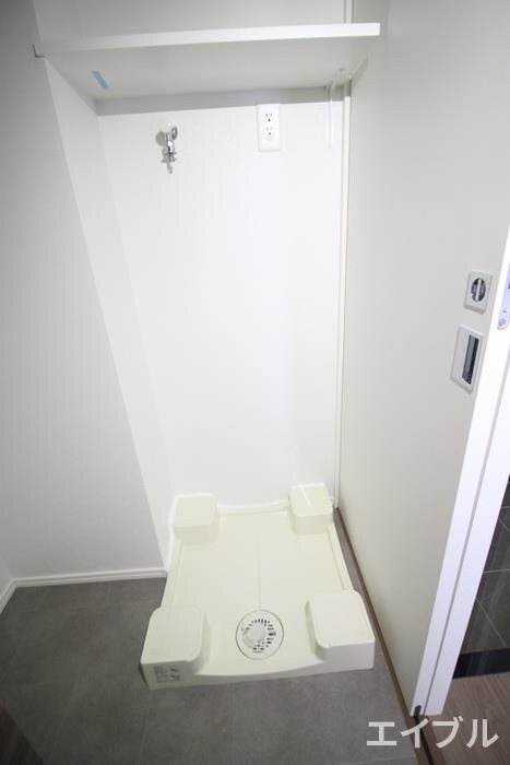 洗濯機置場 ｴﾝｸﾚｽﾄﾍﾞｲ天神EAST（1302）