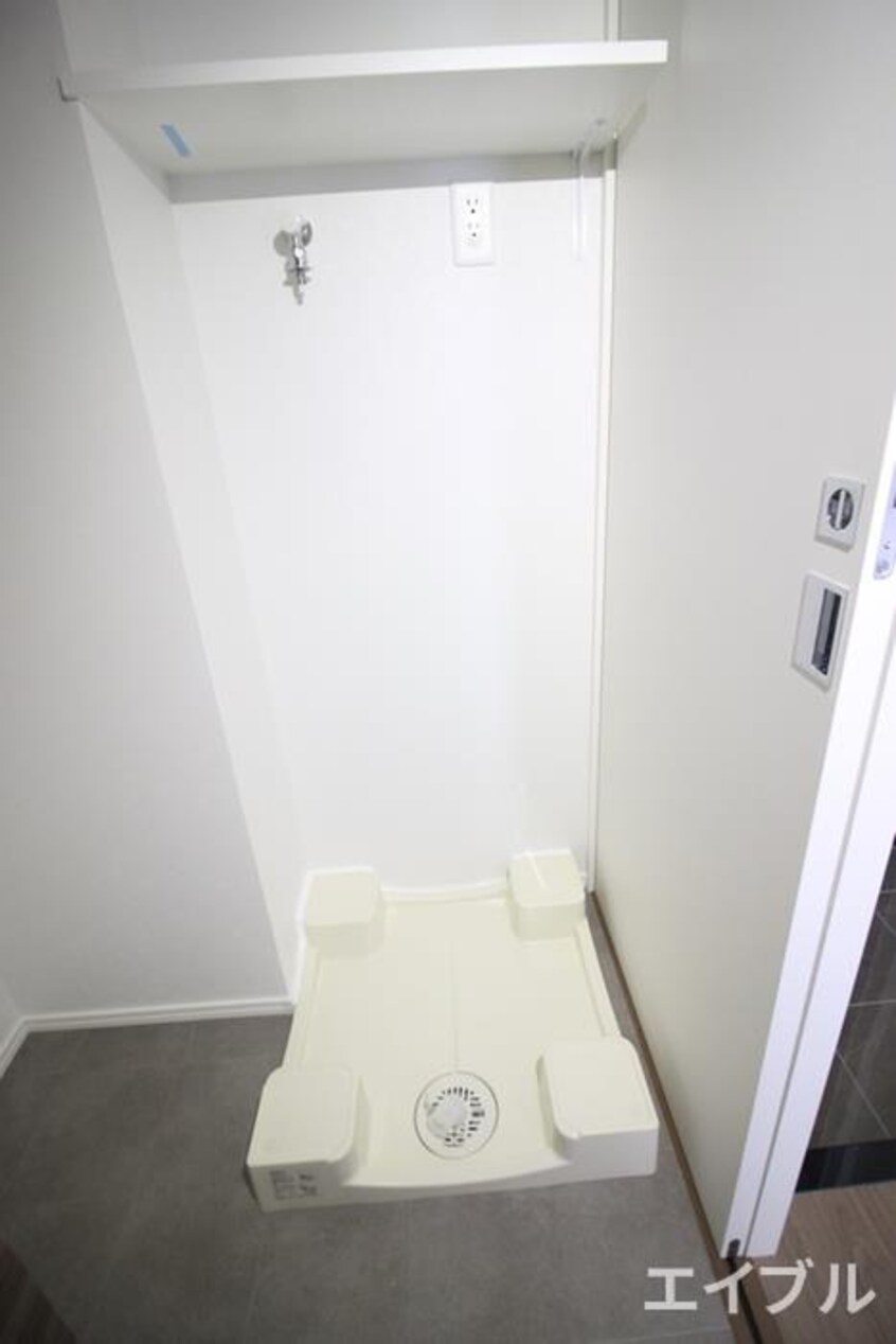 洗濯機置場 ｴﾝｸﾚｽﾄﾍﾞｲ天神EAST（1302）