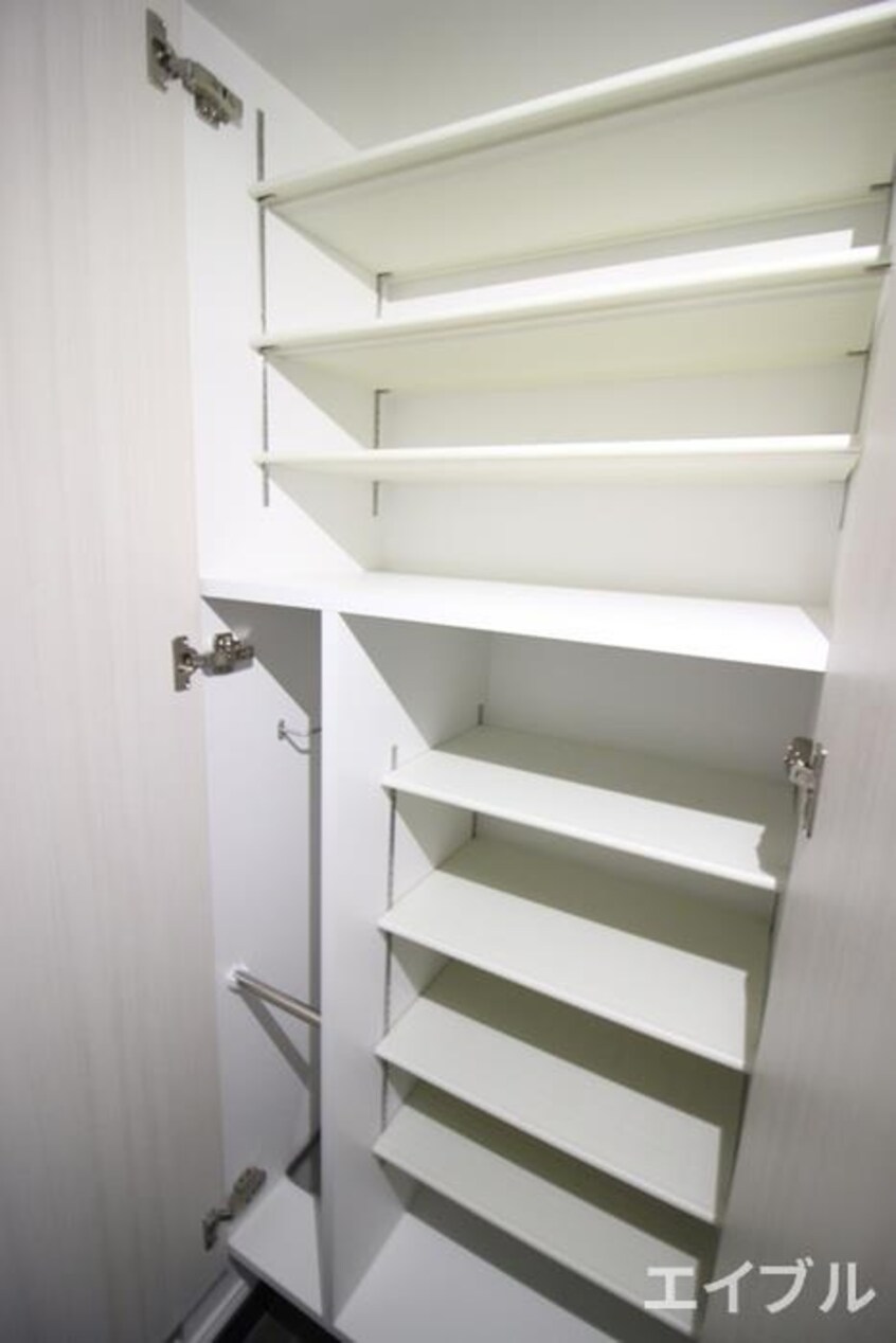 靴箱 ｴﾝｸﾚｽﾄﾍﾞｲ天神EAST（1302）