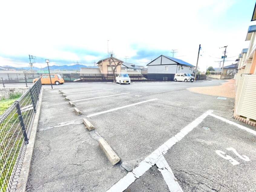 駐車場 ベネティア館