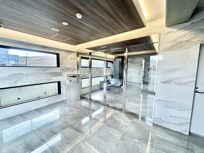 エントランス部分 LEGEND113