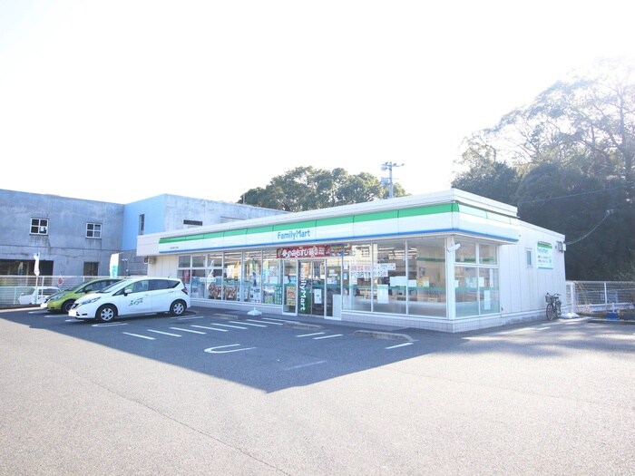 ファミリーマート小倉中吉田6丁目店(コンビニ)まで450m アンジュＡ棟