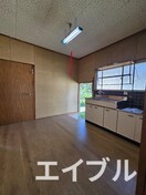 居室 平松戸建A