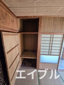 収納 平松戸建A