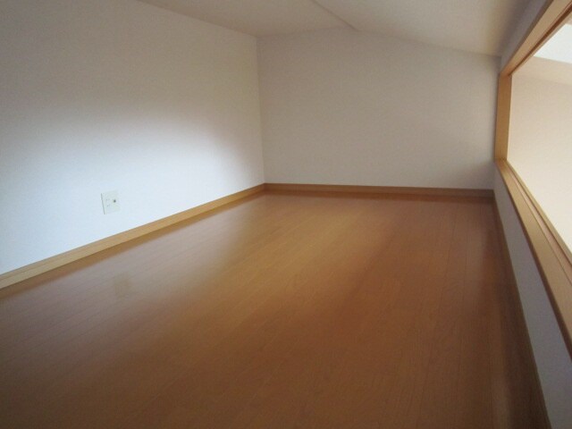 ロフト クローバー・ハイツ