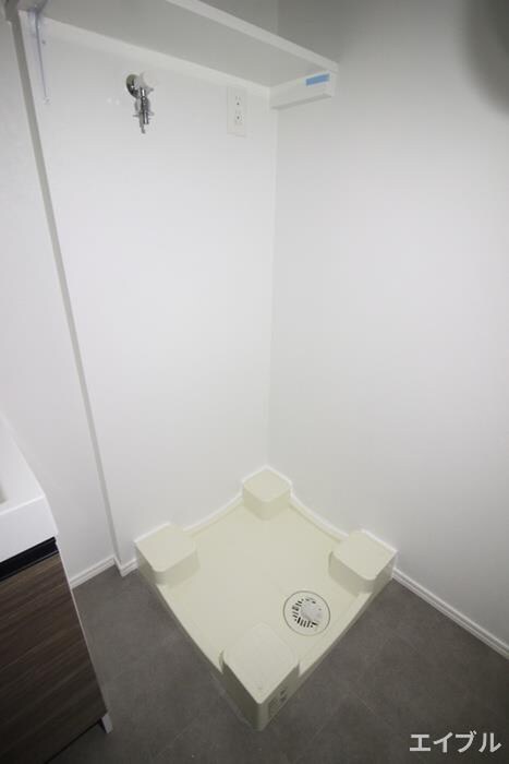 洗濯機置場 ｴﾝｸﾚｽﾄﾍﾞｲ天神EAST（601）