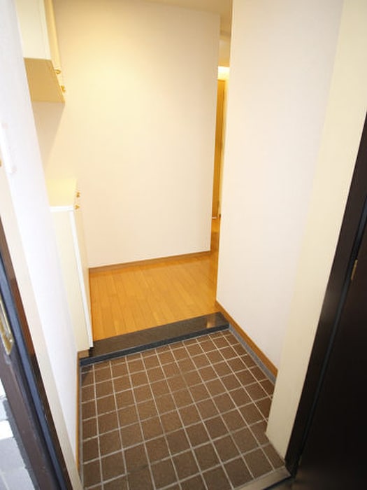 玄関 ピュアライフ砂津ビル