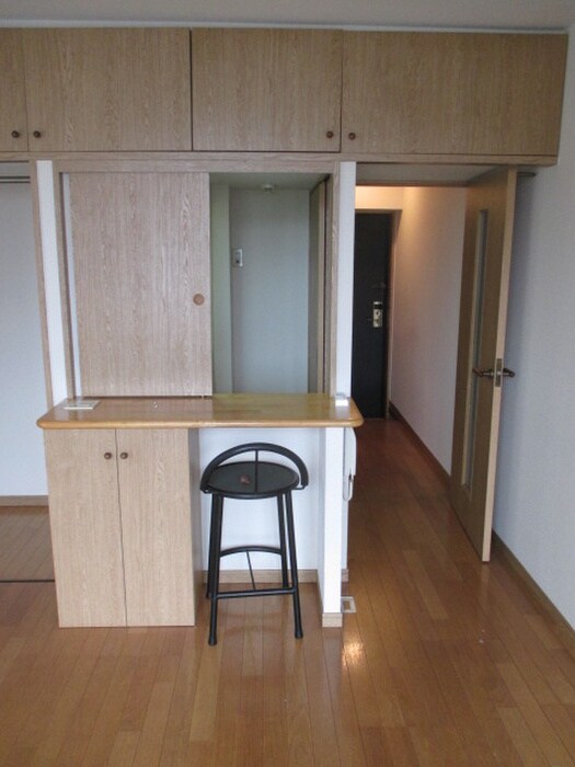 居室 エステ－トモア白金クロス