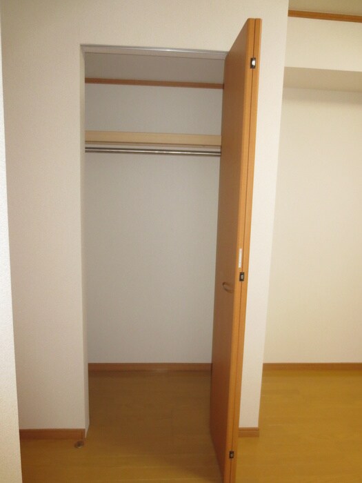 収納 シャトレ－ヌⅡ