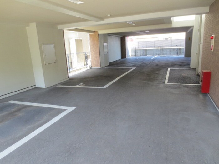 駐車場 千早シャト－