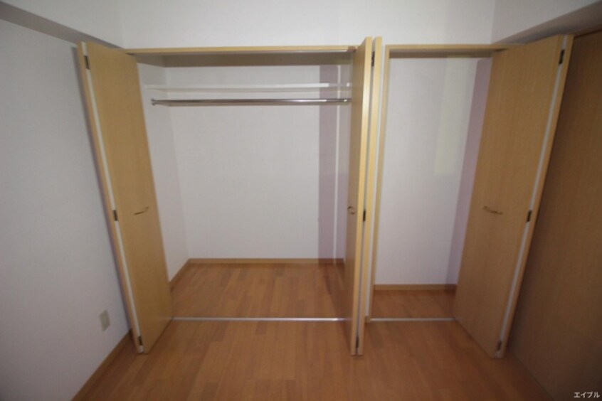 収納 千早シャト－