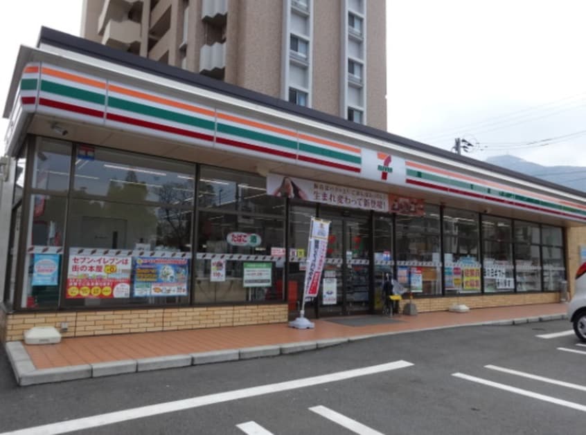 セブンイレブン(コンビニ)まで380m ウイングス西本町