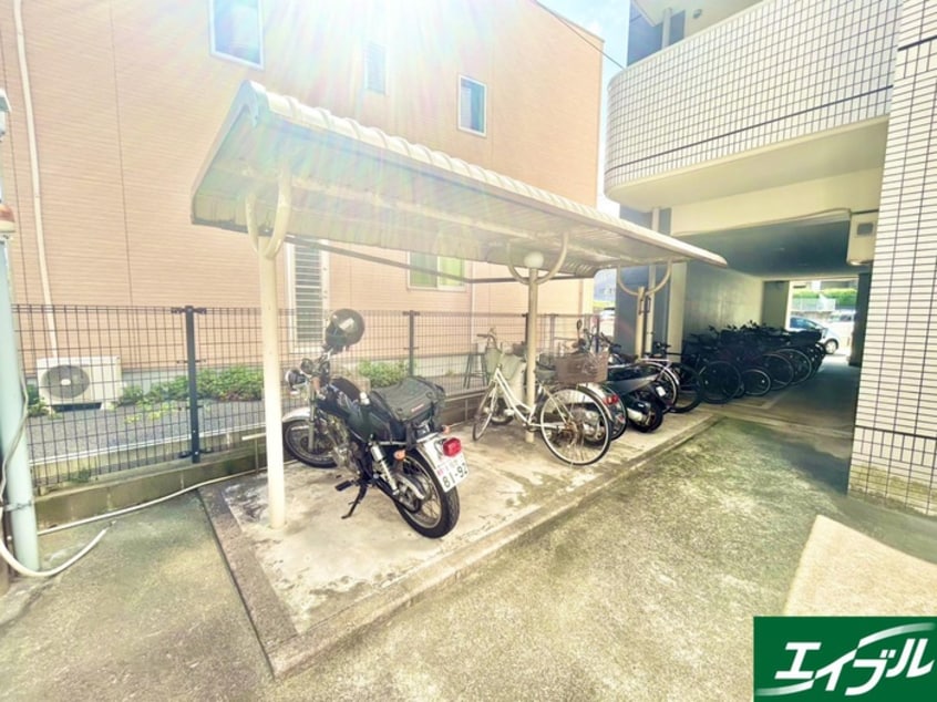 駐輪場 シャトレ和白丘