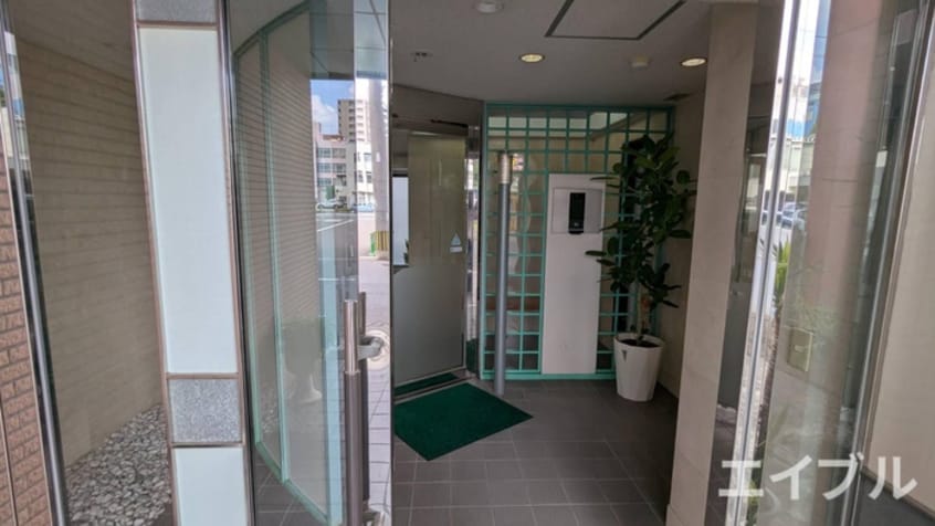 エントランス部分 ハッピー住吉