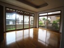 居室 長行貸家