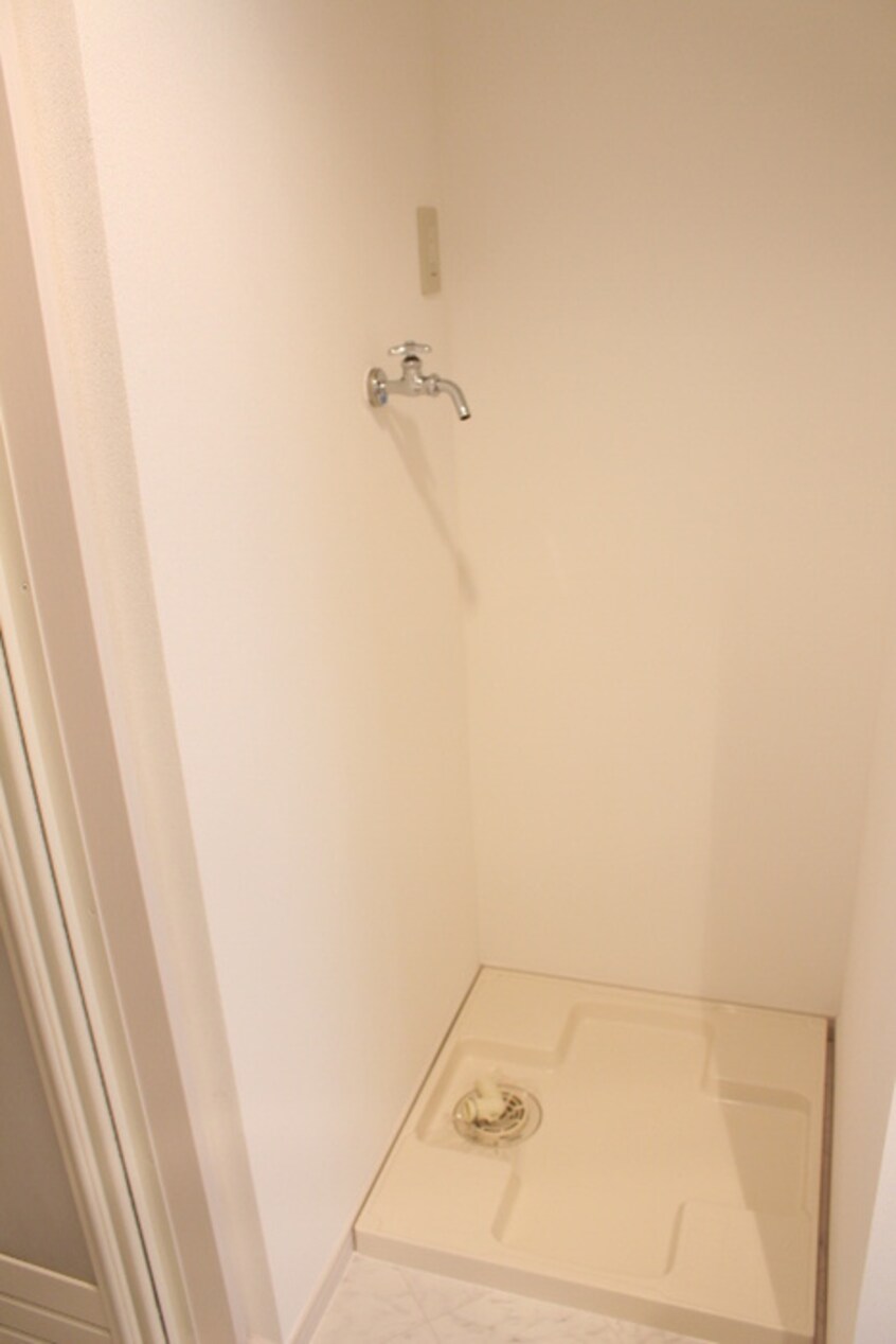 洗濯機置場 チェルカ－レ清水