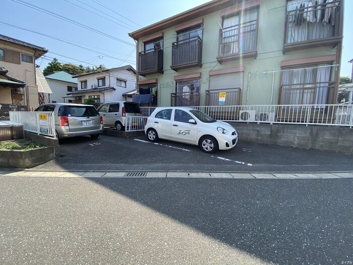 駐車場 プリエール八田B棟