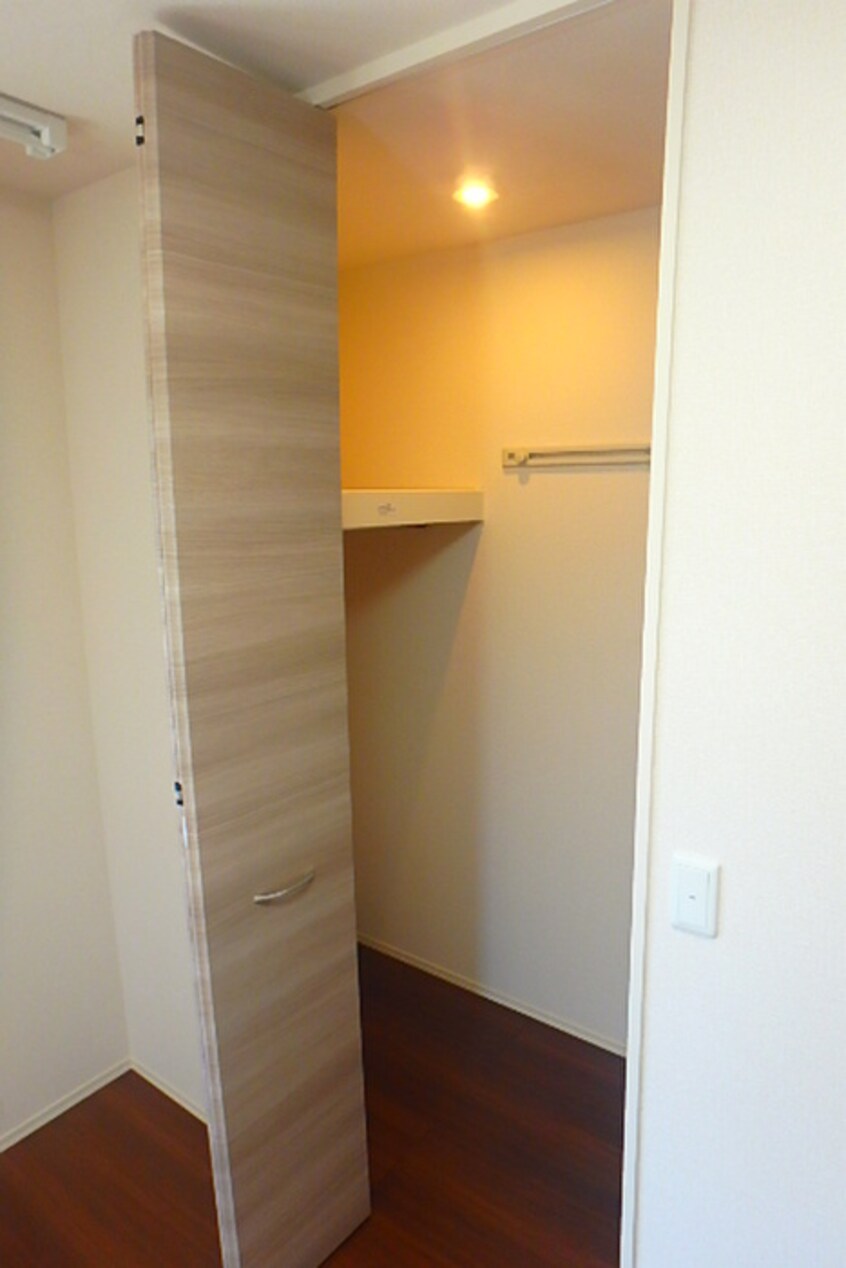 収納 ヴィルヌーブ相坂　Ｂ棟