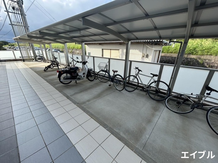 駐輪場 サクセス東櫛原
