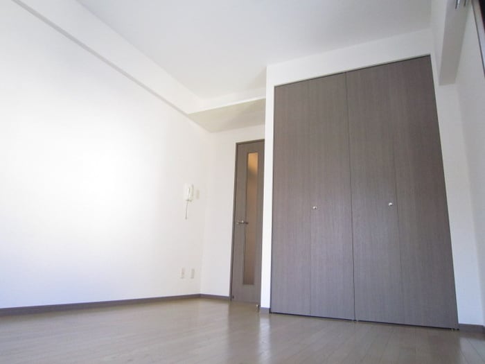 居室 パインストン今泉