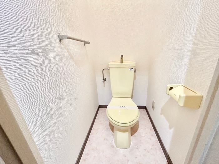 トイレ ｵｰｸﾗﾝドｱｻｰﾄ折尾