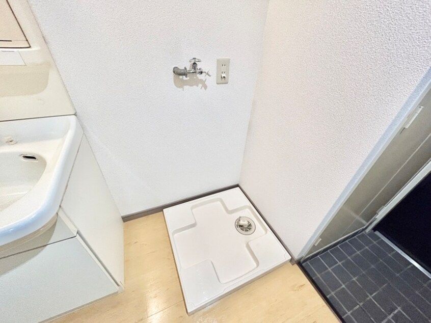 洗濯機置場 ｵｰｸﾗﾝドｱｻｰﾄ折尾